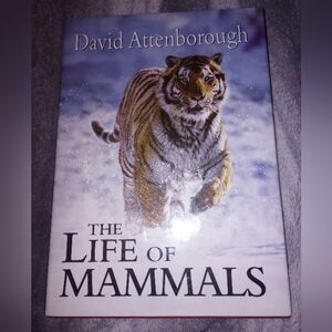 Life of Mammals by David Attenborough [October 2002] EUC 200+ Color Photos
